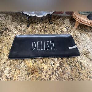 Rae Dunn “DELISH” indoor/outdoor melamine serving tray - Brand new!